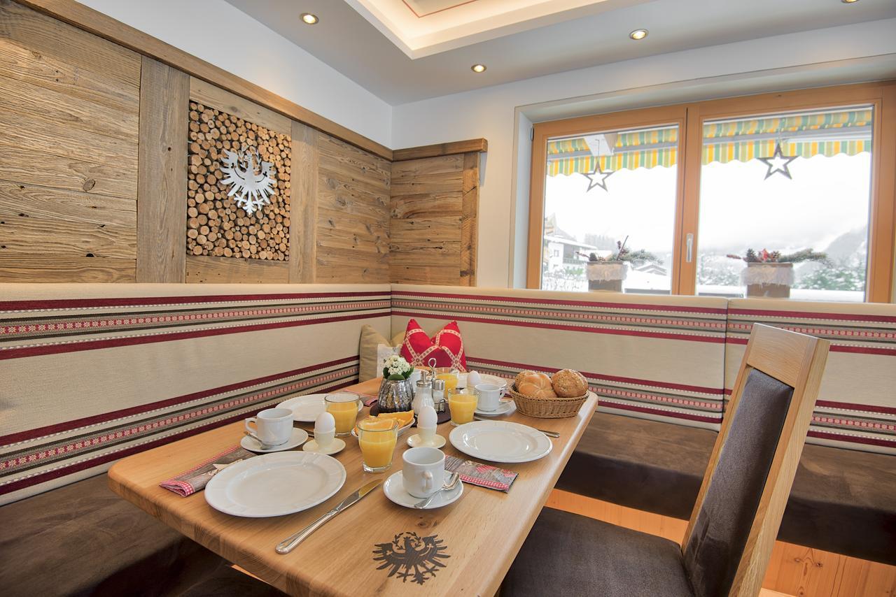 מלון ניוסטיפט אים סטובאיטל Haus Fernblick מראה חיצוני תמונה